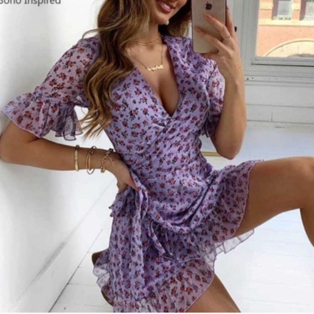 Boho, beautiful  floral purple dress, Size Small